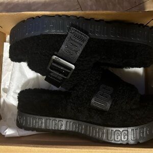 Black Ugg Fluffita Slides